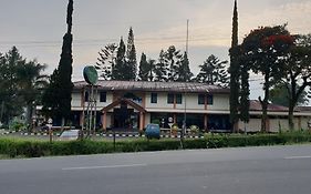 Hotel Cisarua Indah